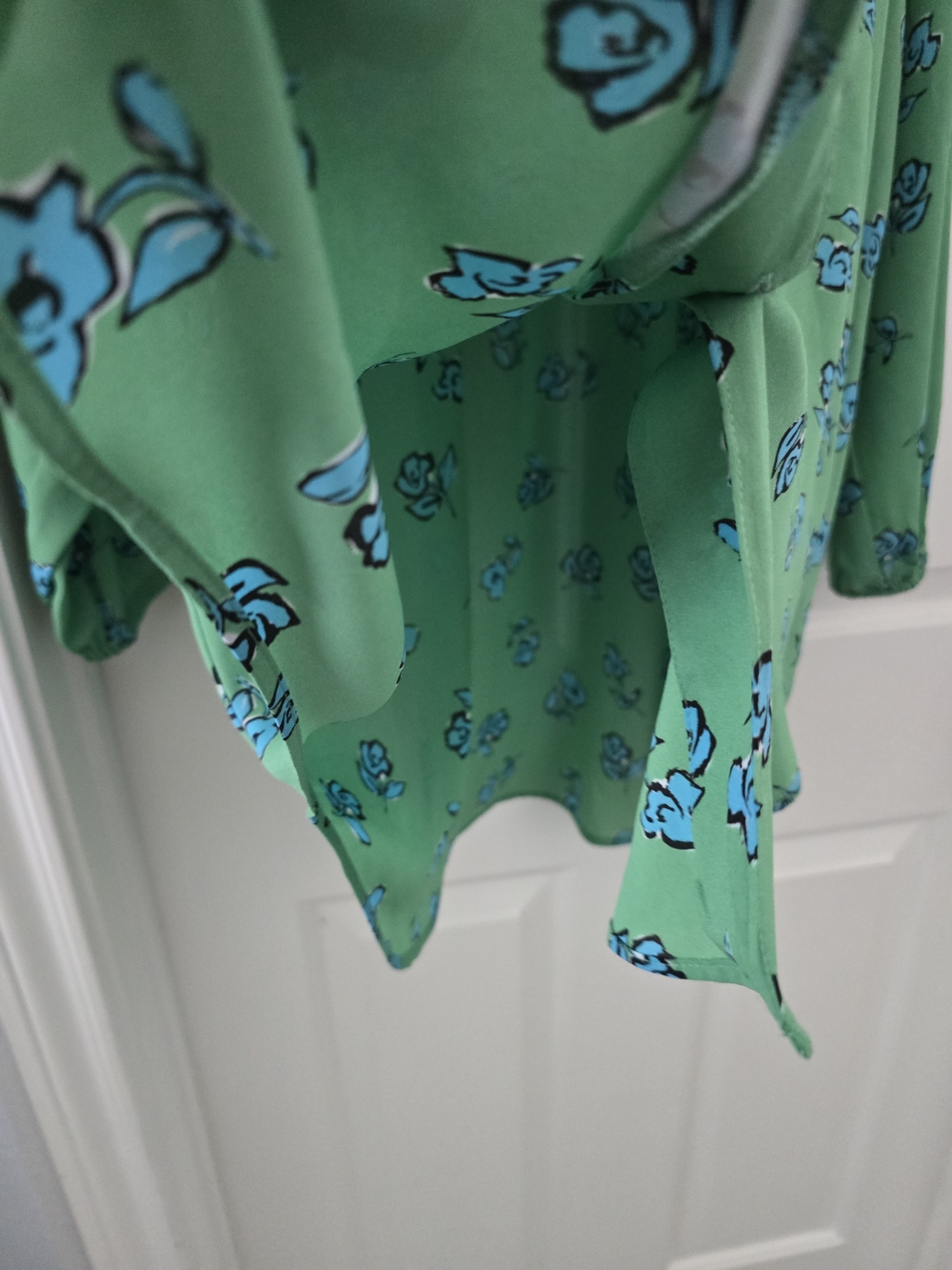 CAbi Go To Blouse Style 5891 Green Blue Floral Button Front XS - Picture 5 of 7